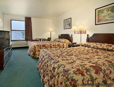 Days By Wyndham Great Lakes Naval Base