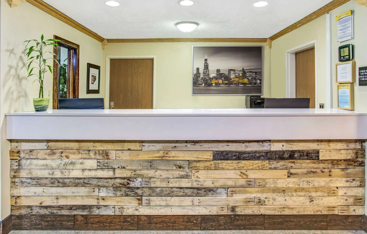 Days By Wyndham Great Lakes Naval Base North Chicago